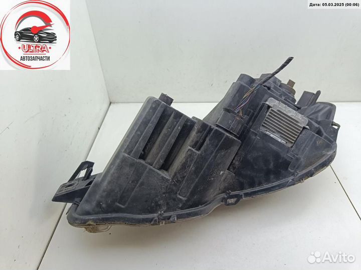 Фара правая б/у Jaguar XJ AW9313W029ED