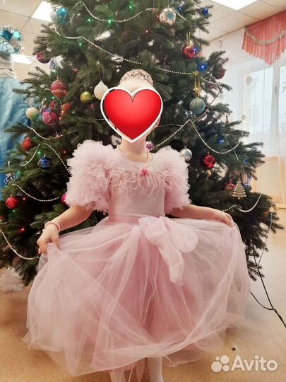 Платье на 4-5 лет