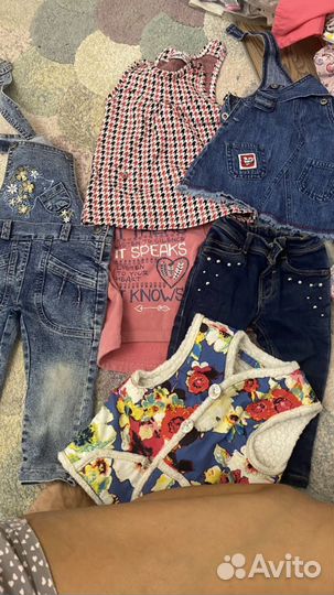 Детские вещи для девочки отдам за шоколадку