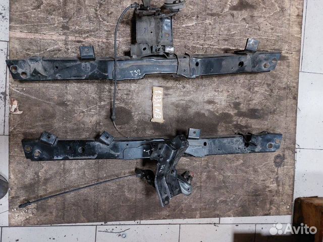 Верхняя планка телевизора Nissan T32