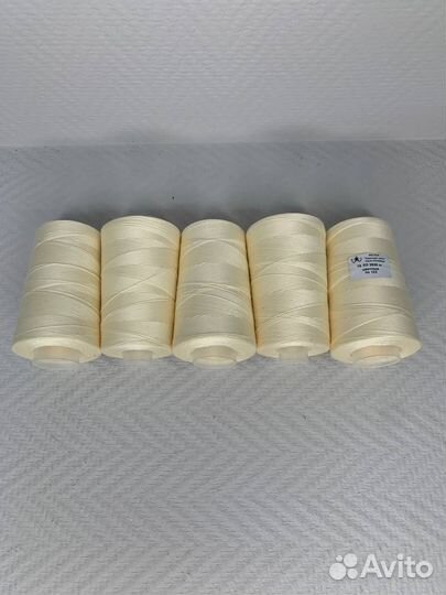 Швейные нитки 70лл-2500м № 122 (Слоновая кость)