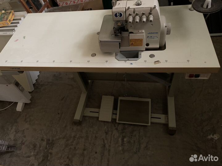 Оверлок jack