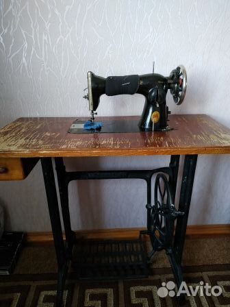 Швейная машина