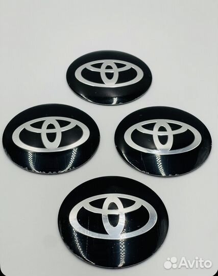 Наклейки на колёсные диски Toyota 90мм