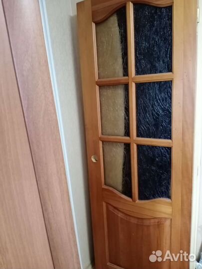 Межкомнатная дверь б/у с коробкой