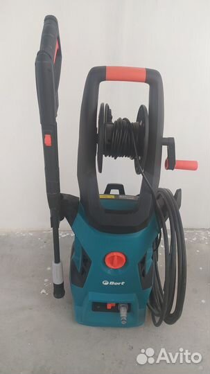 Мойка высокого давления Bort-2500 Pro