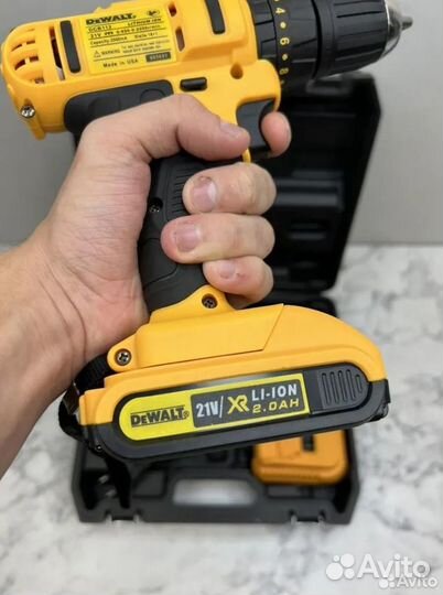 Шуруповерт Dewalt 21V