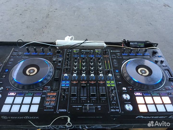 Pioneer Dj model DDJ-RZ