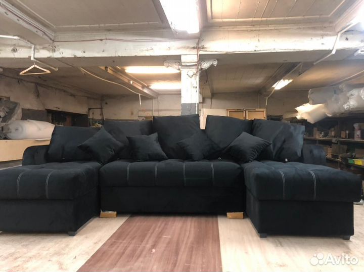 Большой п-образный диван