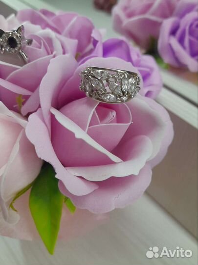 Серебряное кольцо