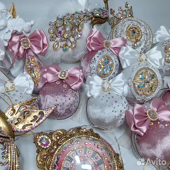 Очень роскошный набор ёлочных игрушек