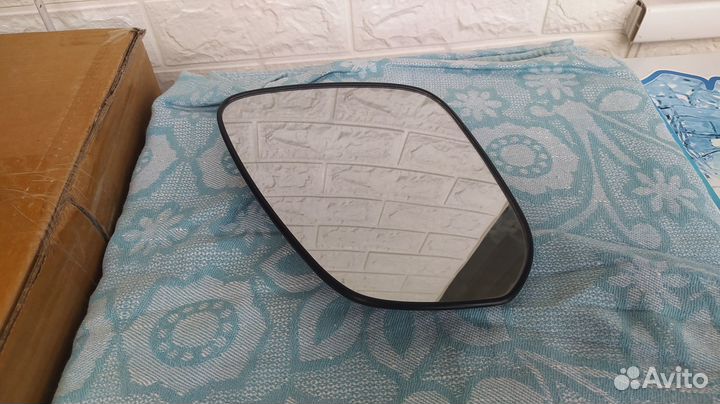 Стекло зеркала Тойота Рав4 40 левое оригинал