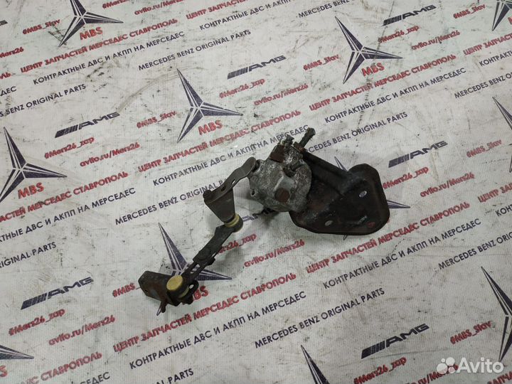 Кран гидроподвески w210 Mercedes