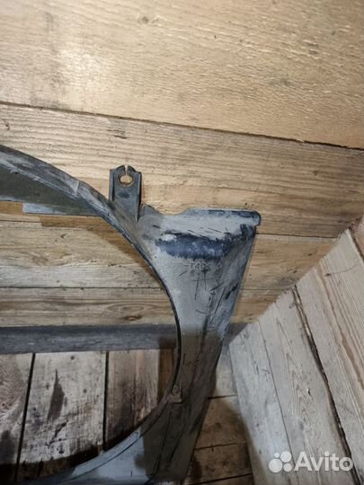 Диффузор вентилятора Toyota Hiace 1999г 2L