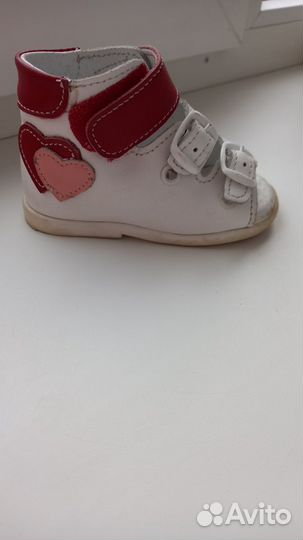 Сандалии для девочки