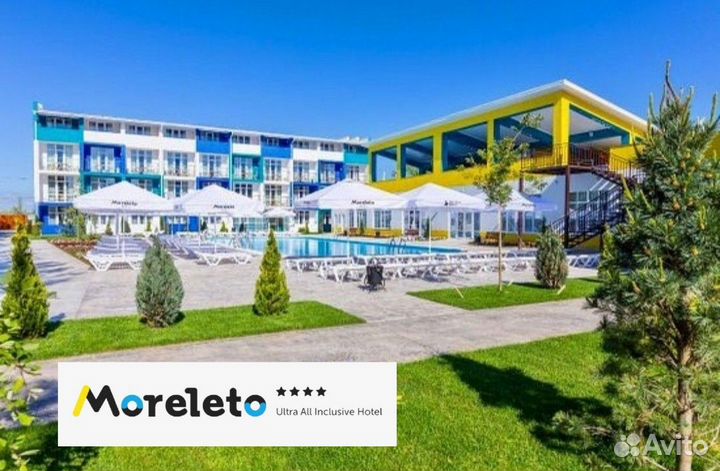 Официант на шведский стол