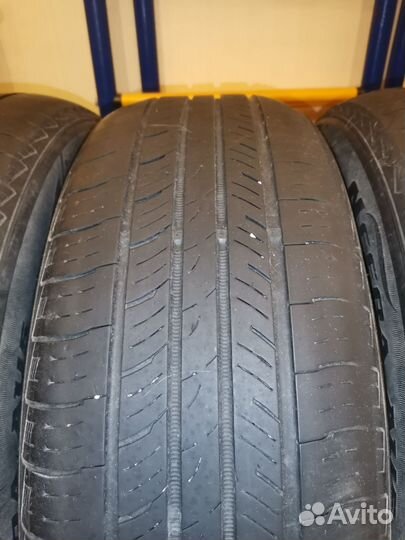 Roadstone N'Fera AU5 215/60 R16 95V