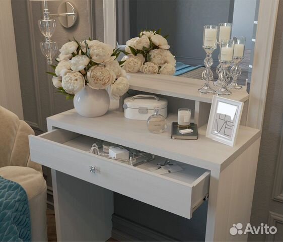 Туалетный столик 