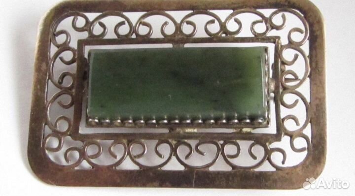 Винтажная брошь СССР серебро с нефритом