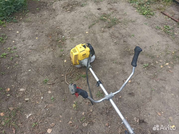 Триммер бензиновый champion t-523