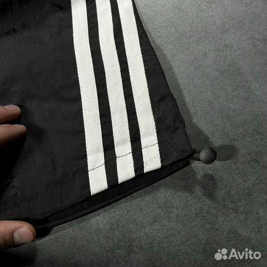 Широкие штаны Adidas