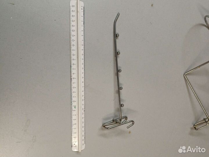 Крючок на решётку