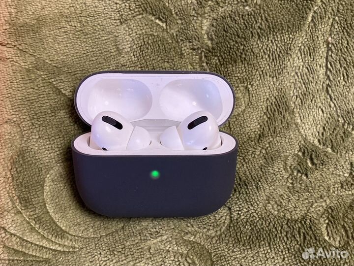 Чехол uBear Touch Case черный для AirPods PRO