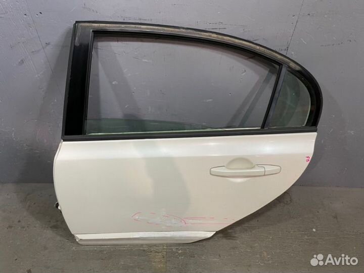 Дверь задняя левая Honda Civic 8 4D FD