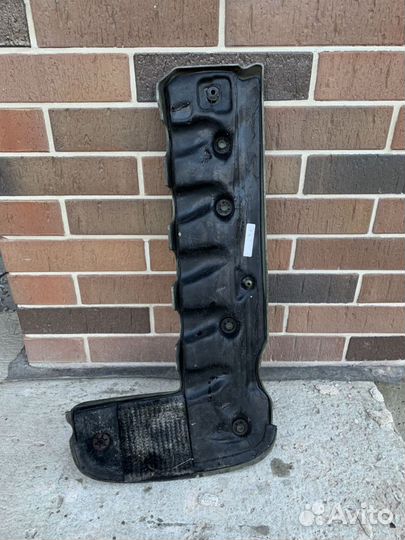 Крышка двигателя бмв