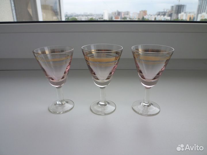Бокалы и рюмки на ножке цветное стекло СССР
