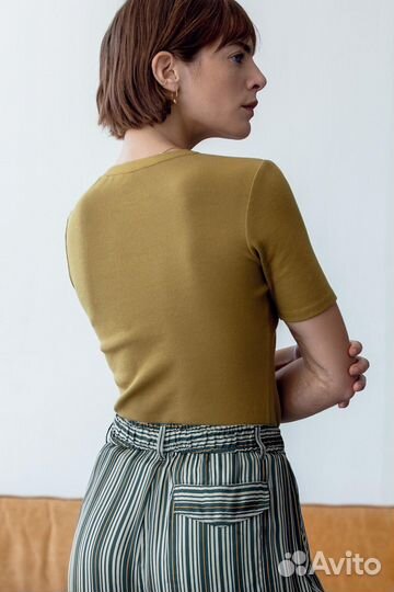 Лонгслив в рубчик с пуговицами Zara