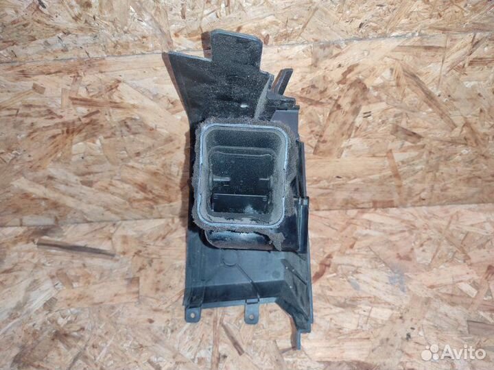 Дефлектор обдува салона левый Volkswagen Crafter