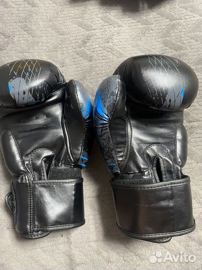Боксерские перчатки 12 oz