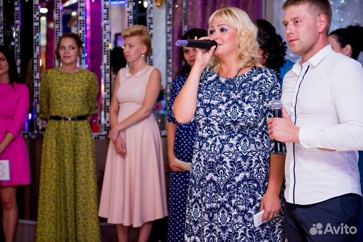 Ведущий на праздник