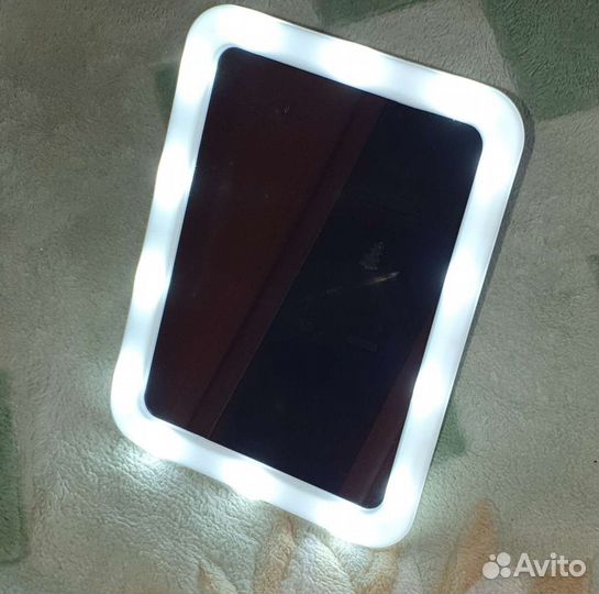 Зеркало с подсветкой