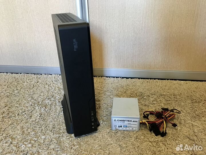 Mini itx корпус Node 202 + блок питания