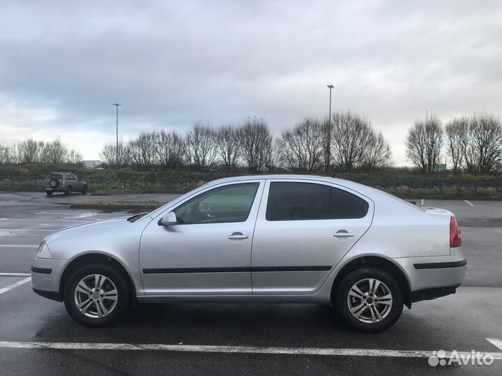 Skoda Octavia 1.6 МТ, 2008, 281 000 км