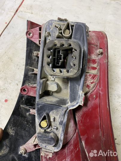 Фонарь задний правый Peugeot 308 универсал