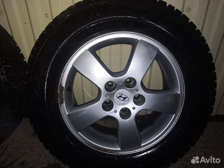 Колеса 215 *65 R16 на дисках Hyundai
