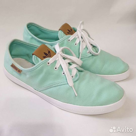 Кроссовки adidas оригинал 38