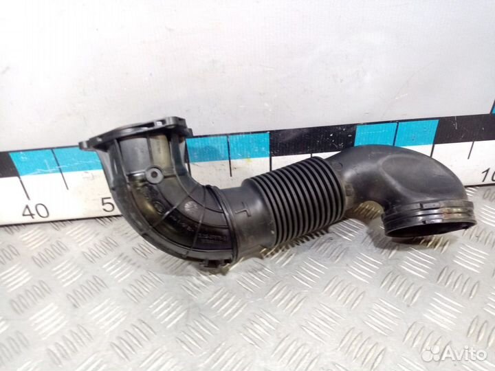 Б/У Патрубок воздушного фильтра#001