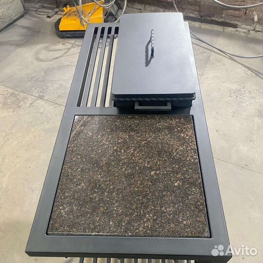 Мангал с крышкой