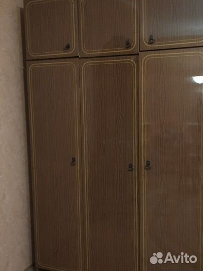 Шкаф
