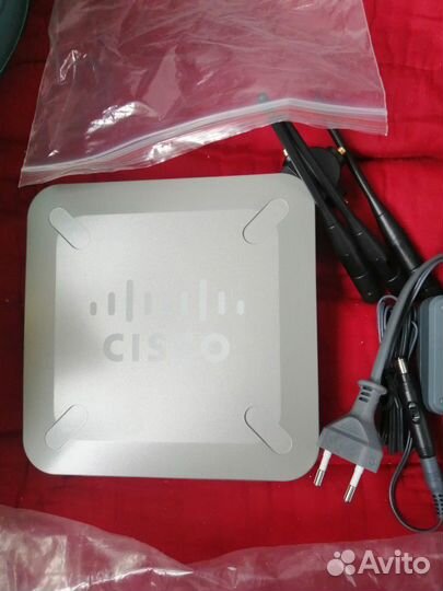 Wi-Fi роутер Cisco