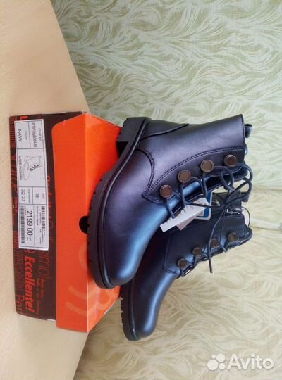 Ботинки женские 36 размер новые