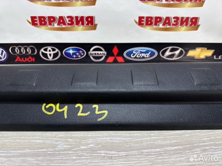 Накладка на порог передняя левая Nissan X-Trail