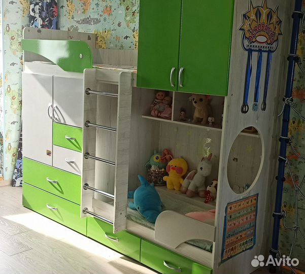 Двухъярусная кровать с ящиками