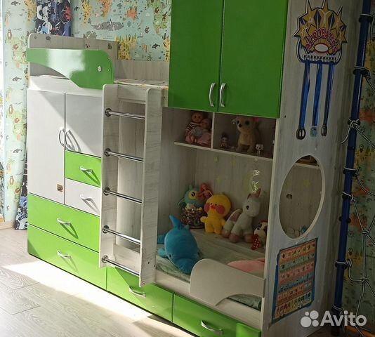 Двухъярусная кровать с ящиками