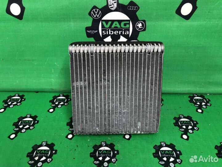 Радиатор кондиционера 1K0820679 VW-tiguan