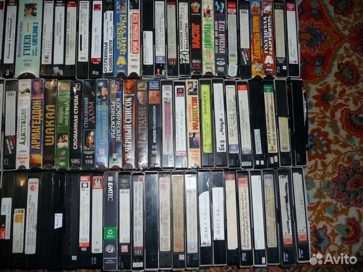 Видеокассеты VHS с фильмами разных жанров 150шт